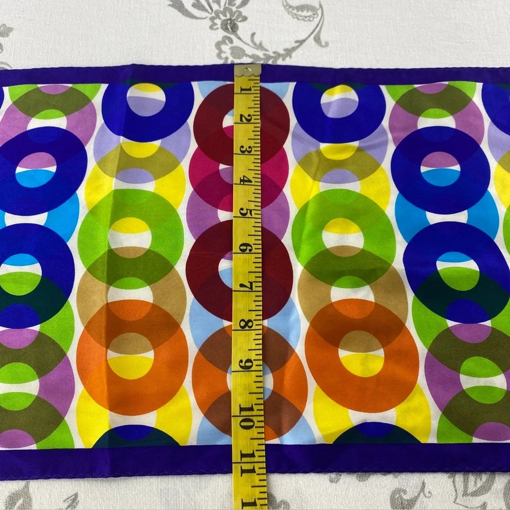 Adrienne Landau Studio 100% Silk
Scarf L53 x W 11 66 - Picture 7 of 7